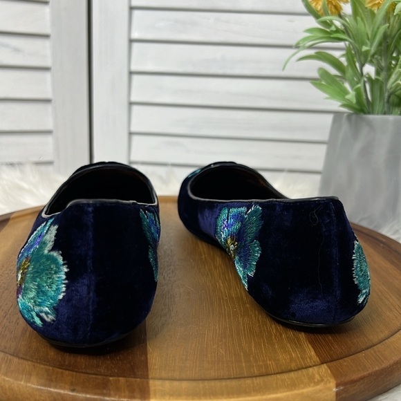 Black Velvet Floral Detail Round Toe Ballerina Flats AERIN Sz. 6.5 Casual Fun - Picture 4 of 9